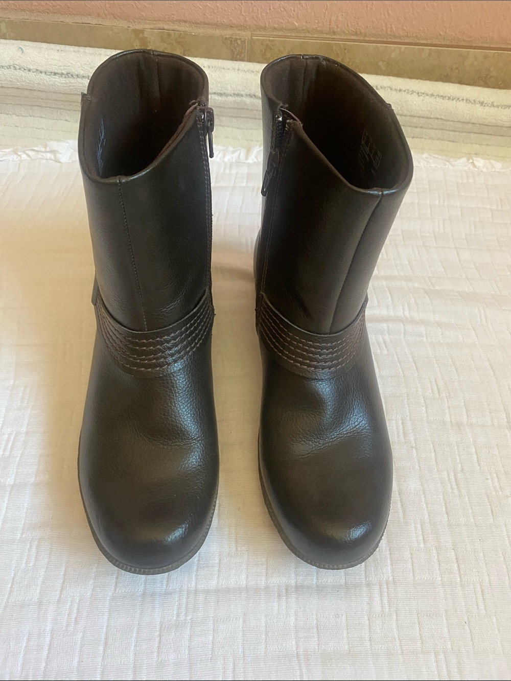 CLARKS Black Leather Lace-Up Ankle Boots